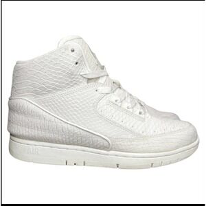 Nike Air Python Sneakers Men's Size 10 White Metallic Silver Shoes 705066-100